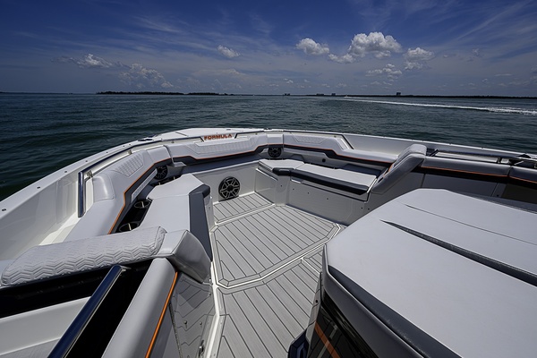 Lazy Girl 38ft Formula Yacht For Sale