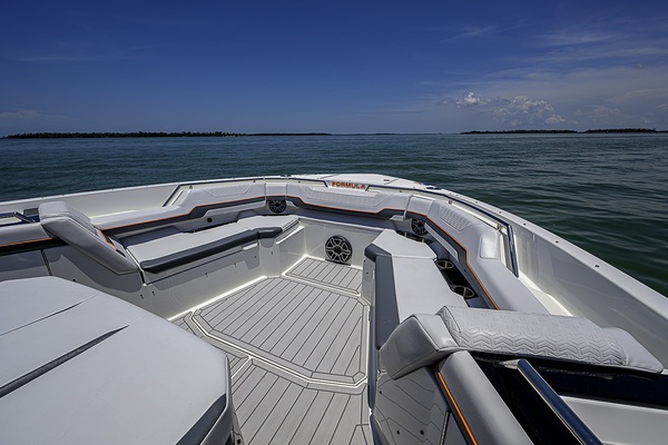 Lazy Girl 38ft Formula Yacht For Sale