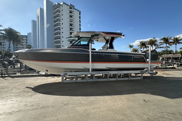 Lazy Girl 38ft Formula Yacht For Sale