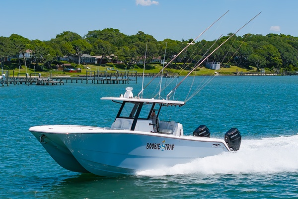 33ft Invincible Yacht For Sale