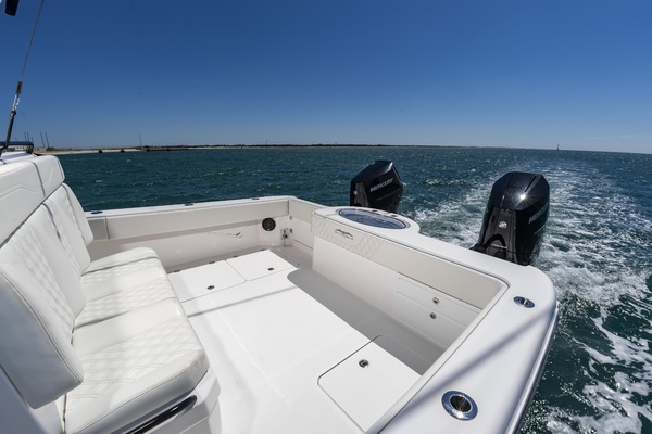 33ft Invincible Yacht For Sale