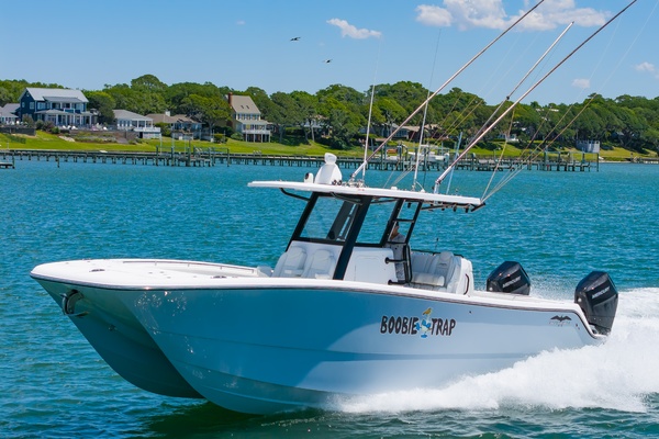 33ft Invincible Yacht For Sale