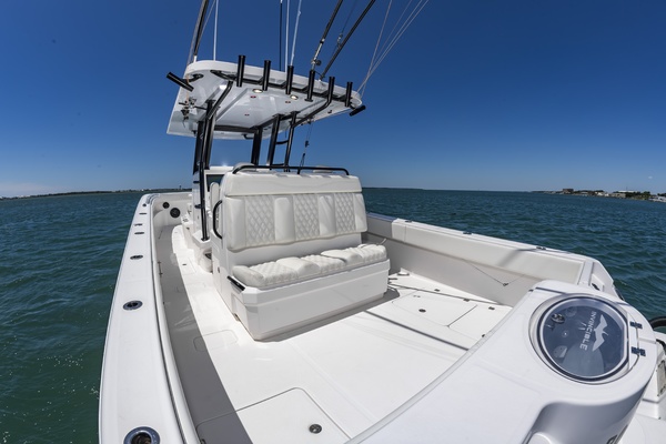 33ft Invincible Yacht For Sale