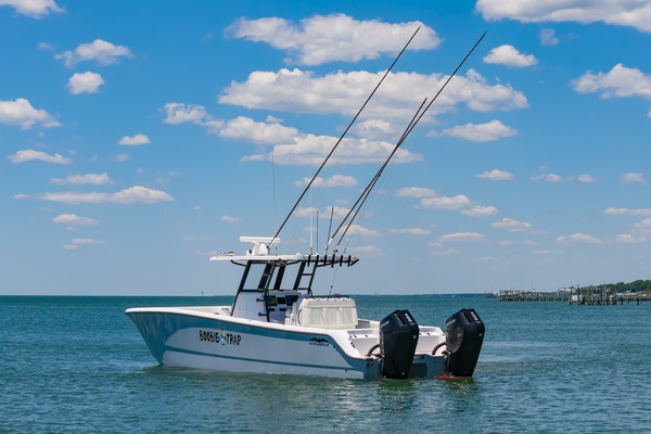 33ft Invincible Yacht For Sale