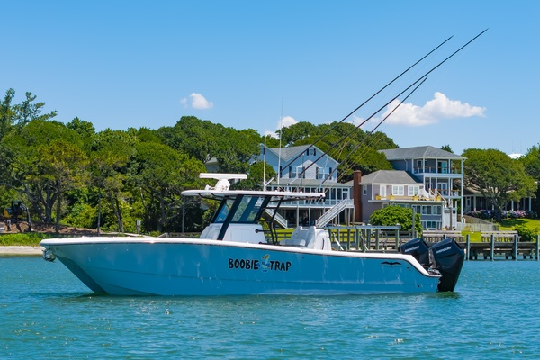 33ft Invincible Yacht For Sale