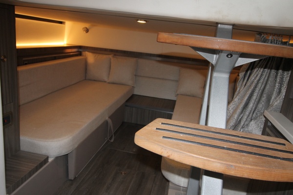 32ft Sea Ray Yacht For Sale