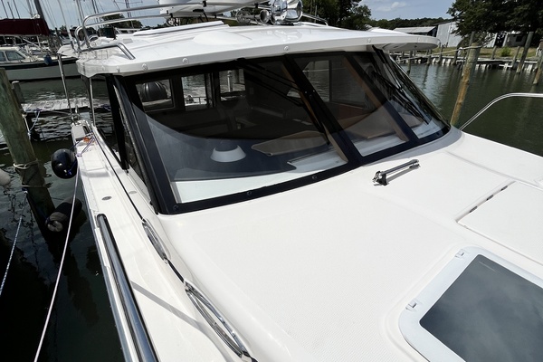 32ft Cutwater Yacht For Sale