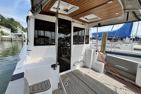32-ft-Cutwater-2023-32 Coupe- DELTAVILLE Virginia United States  yacht for sale