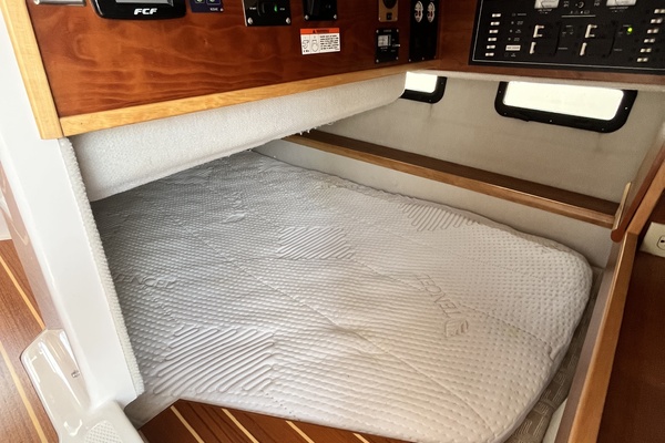 32ft Cutwater Yacht For Sale