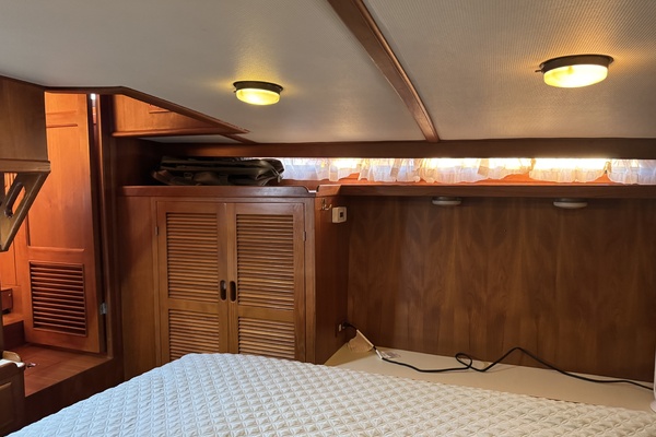 Adagio 37ft President Yacht For Sale