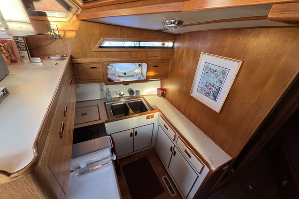 Adagio 37ft President Yacht For Sale