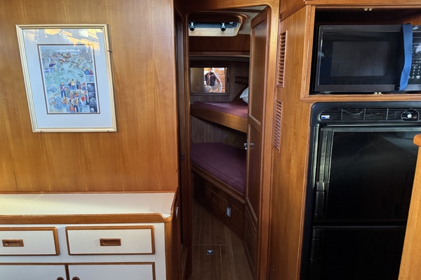 Adagio 37ft President Yacht For Sale