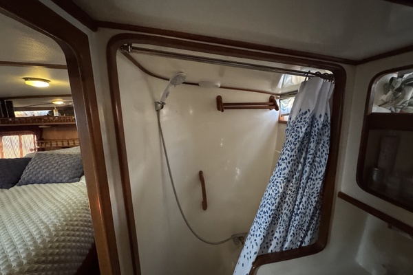 Adagio 37ft President Yacht For Sale