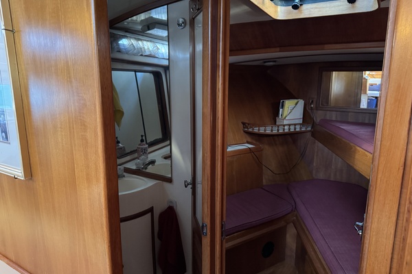Adagio 37ft President Yacht For Sale
