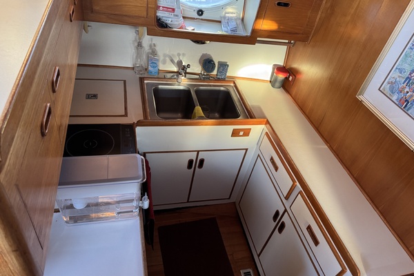 Adagio 37ft President Yacht For Sale