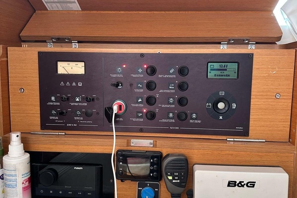 40ft Jeanneau Yacht For Sale