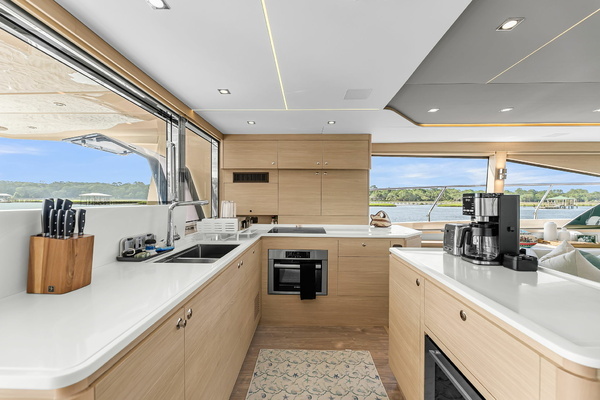 Aquila 54 Yacht Yacht For Sale