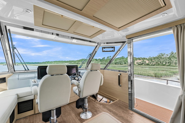 54ft Aquila Yacht For Sale