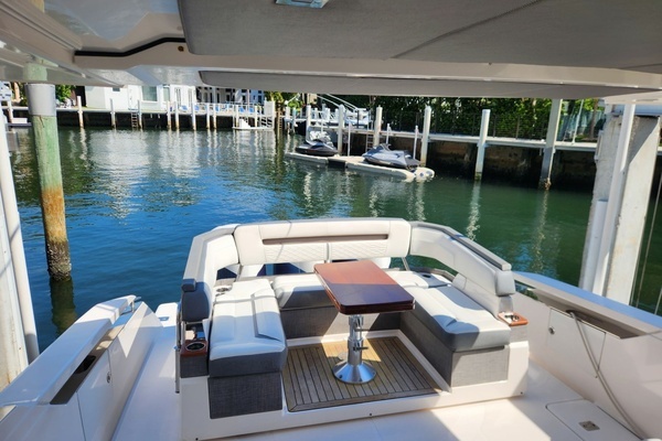 2019 Tiara Yachts 38
