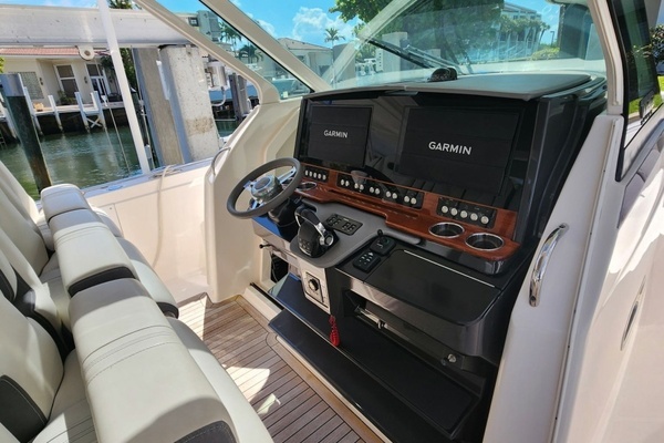 2019 Tiara Yachts 38