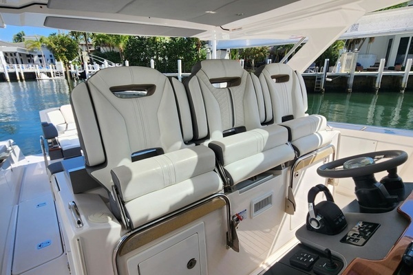 2019 Tiara Yachts 38