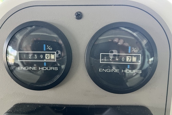 1997 Carver 50