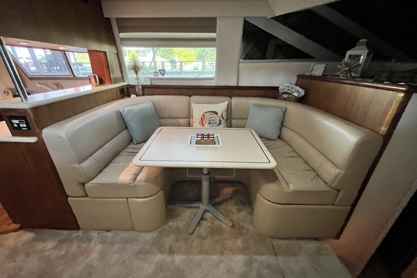 50ft Carver Yacht For Sale