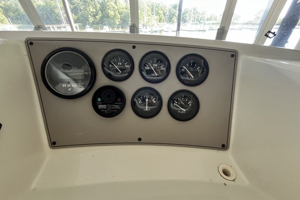 1997 Carver 50