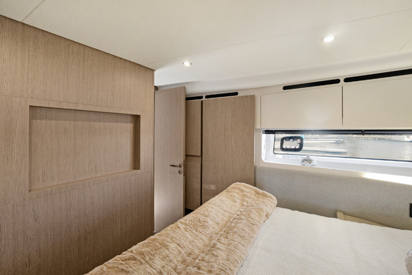53ft Azimut Yacht For Sale
