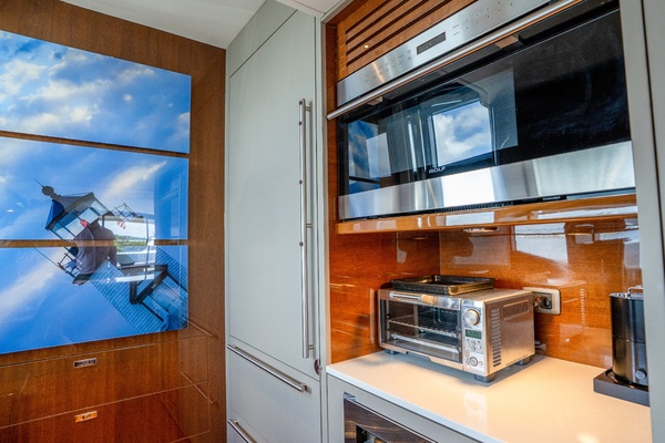 Lady M  85ft Princess Yacht For Sale