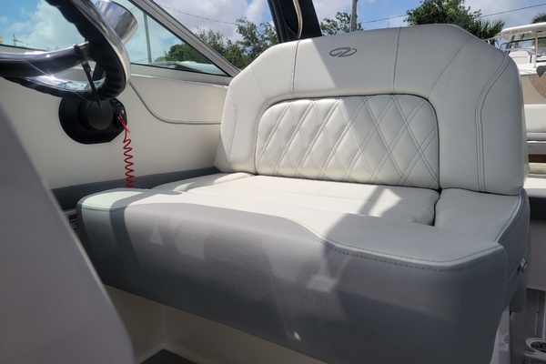 27ft Regal Yacht For Sale