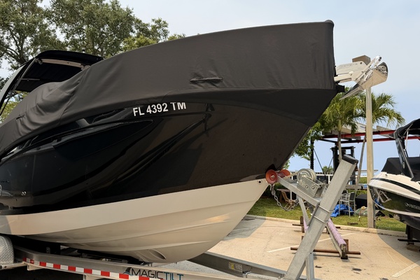 27ft Regal Yacht For Sale