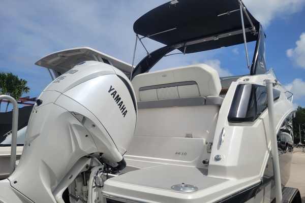 27ft Regal Yacht For Sale