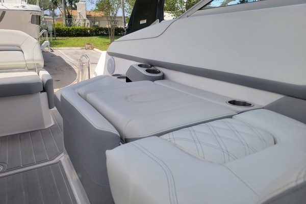 27ft Regal Yacht For Sale