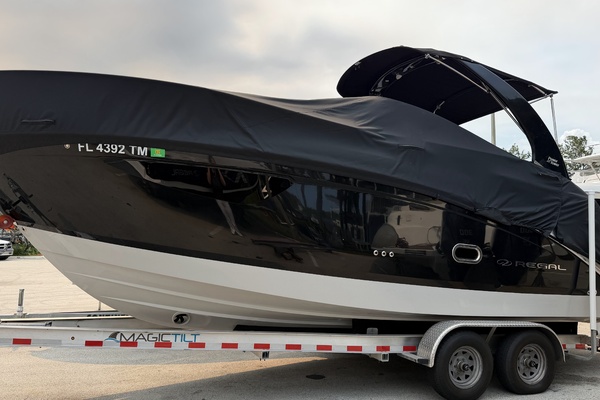 27ft Regal Yacht For Sale