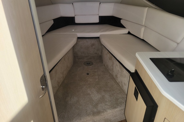27ft Regal Yacht For Sale