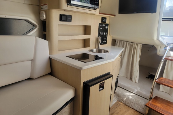 27ft Regal Yacht For Sale