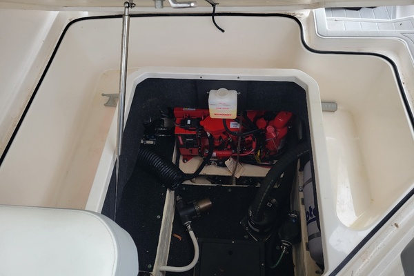 27ft Regal Yacht For Sale