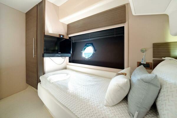 ACCIAIO BLU 60ft Azimut Yacht For Sale