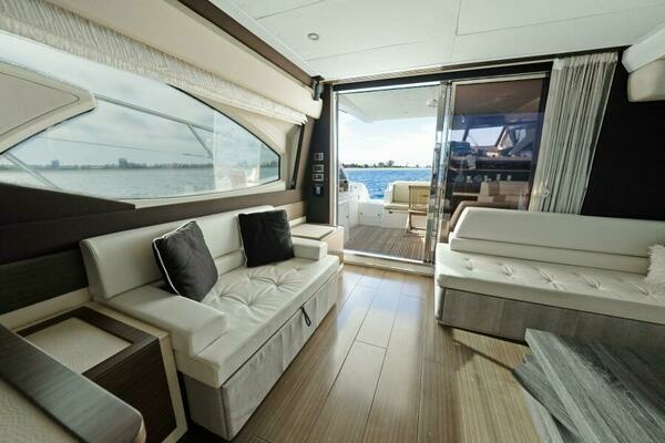 Photo of the 2017 Azimut 60 Flybridge "ACCIAIO BLU"