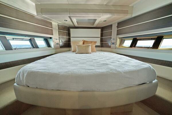ACCIAIO BLU 60ft Azimut Yacht For Sale
