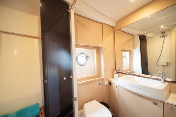 AQUA 47ft Beneteau Yacht For Sale