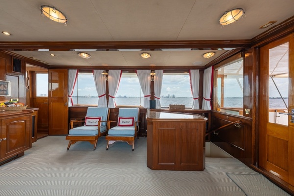 PINTAIL 84ft Trumpy Yacht For Sale