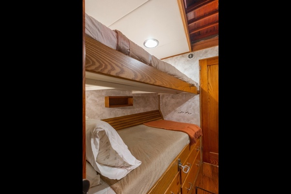 PINTAIL 84ft Trumpy Yacht For Sale
