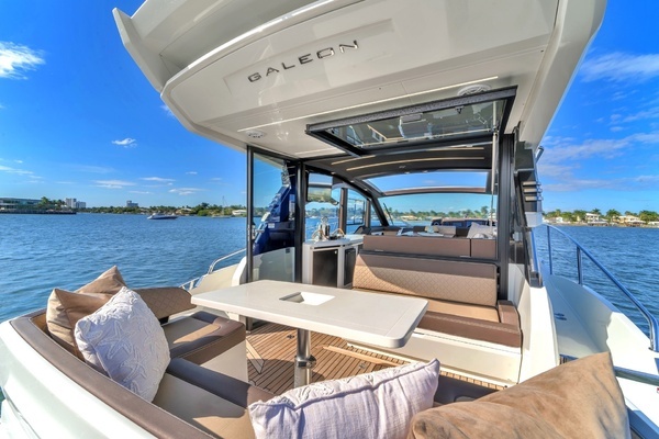 Galeon 425 HTS Yacht For Sale