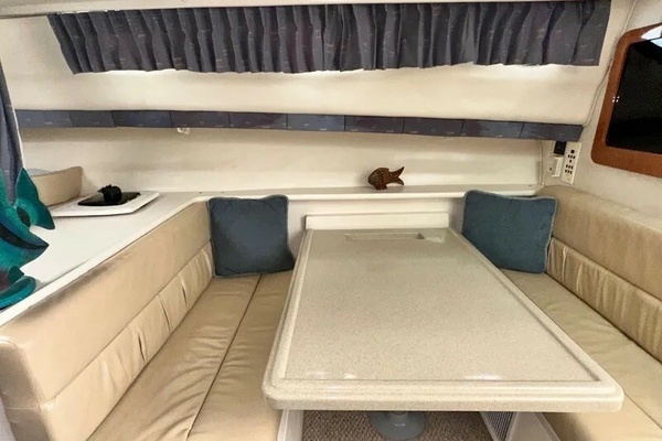 33ft Wellcraft Yacht For Sale