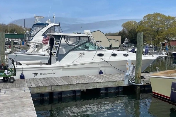 33ft Wellcraft Yacht For Sale
