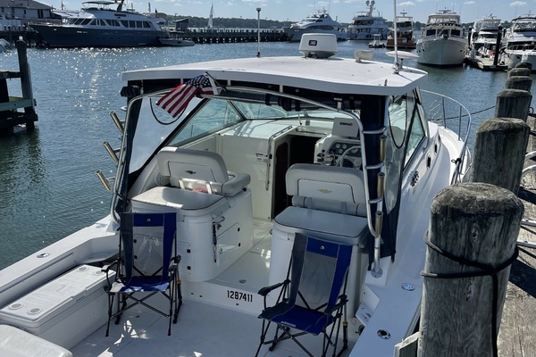 33ft Wellcraft Yacht For Sale