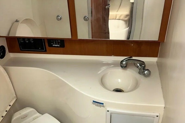 33ft Wellcraft Yacht For Sale