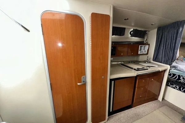 33ft Wellcraft Yacht For Sale